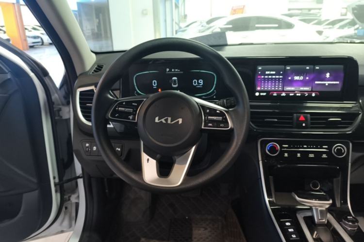 Used Kia Seltos 2023 1.5L CVT Luxury Edition Steering Wheel