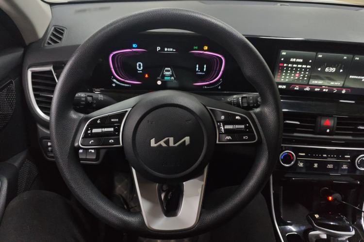 Used Kia Seltos 2023 1.5L CVT Luxury Edition Steering Wheel