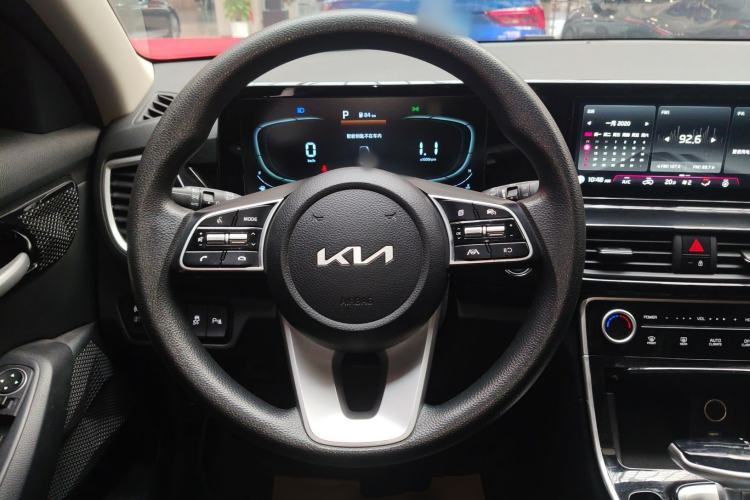 Used Kia Seltos 2023 1.5L CVT Luxury Edition Steering Wheel