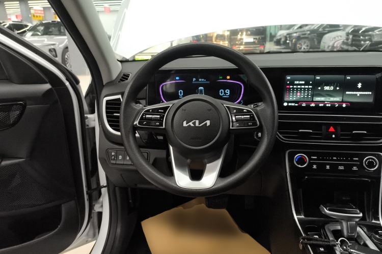 Used Kia Seltos 2023 1.5L CVT Comfort Edition Steering Wheel