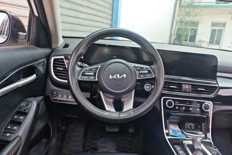 Used Kia Seltos 2023 1.5L CVT Luxury Edition Steering Wheel