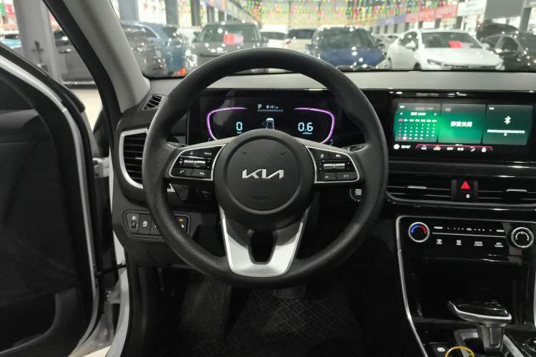 Used Kia Seltos 2023 1.5L CVT Comfort Edition Steering Wheel