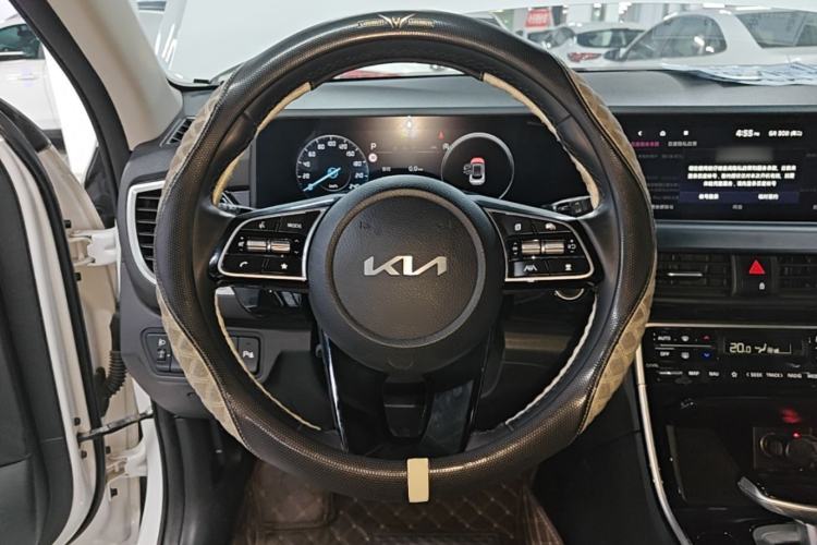 Used Kia Seltos 2023 1.5L CVT Luxury Edition Steering Wheel