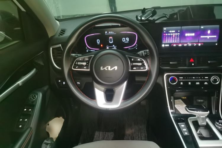 Used Kia Seltos 2023 1.5L CVT Luxury Edition Steering Wheel
