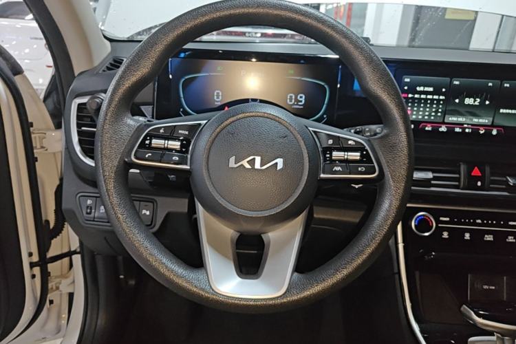Used Kia Seltos 2023 1.5L CVT Luxury Edition Steering Wheel