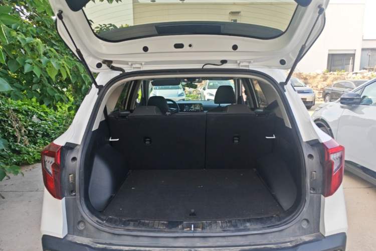 Used Kia Seltos 2023 1.5L CVT Comfort Edition Trunk