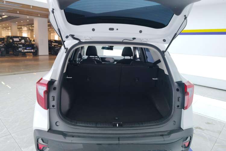 Used Kia Seltos 2023 1.5L CVT Luxury Edition Trunk