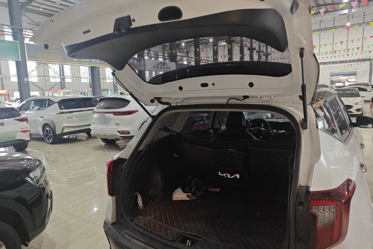 Used Kia Seltos 2023 1.5L CVT Luxury Edition Trunk