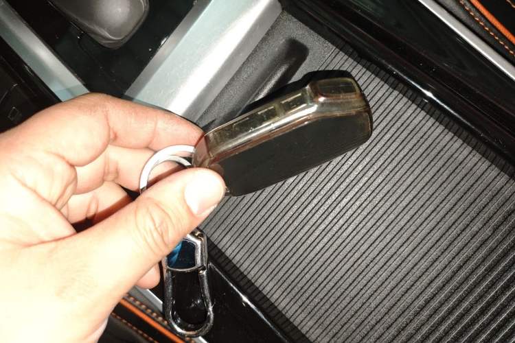 Used Kia Seltos 2023 1.5L CVT Luxury Edition Vehicle Key