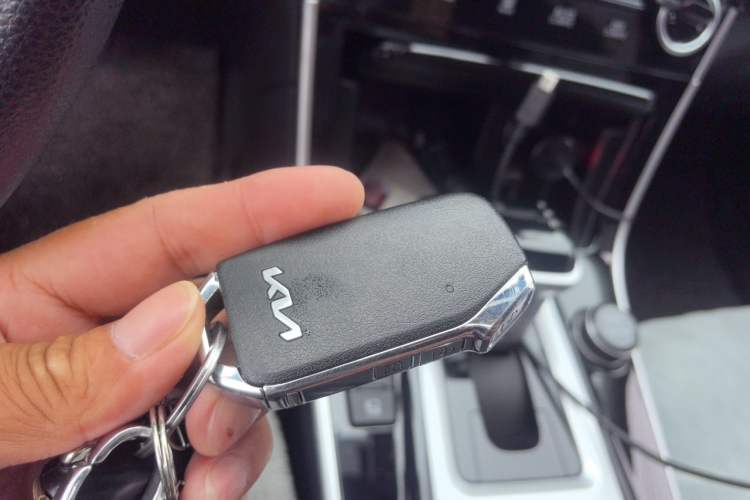 Used Kia Seltos 2023 1.5L CVT Luxury Edition Vehicle Key