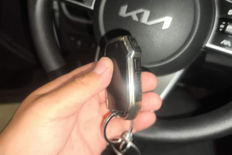 Used Kia Seltos 2023 1.5L CVT Luxury Edition Vehicle Key