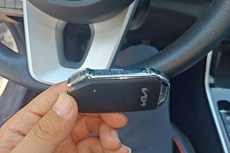 Used Kia Seltos 2023 1.5L CVT Luxury Edition Vehicle Key