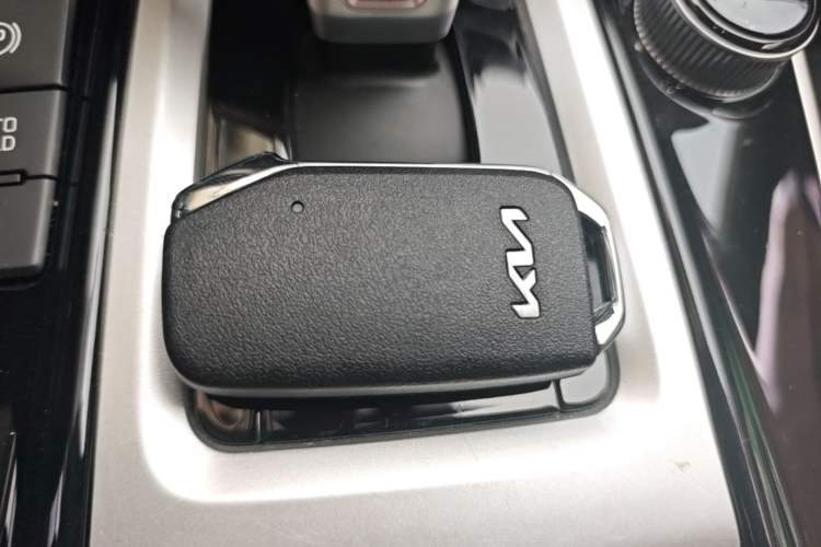 Used Kia Seltos 2023 1.5L CVT Luxury Edition Vehicle Key