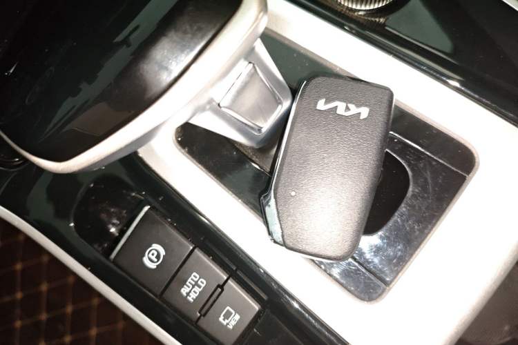 Used Kia Seltos 2023 1.5L CVT Luxury Edition Vehicle Key