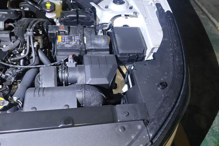 Used Kia Seltos 2026 1.5L IVT Luxury Edition Engine Bay Left