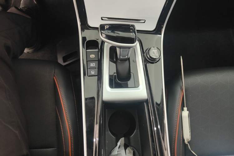 Used Kia Seltos 2026 1.5L IVT Luxury Comfort Edition Gear Lever