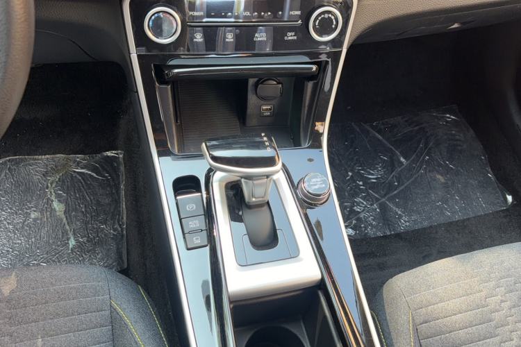 Used Kia Seltos 2026 Model 1.5L IVT Comfort Edition Gear Lever