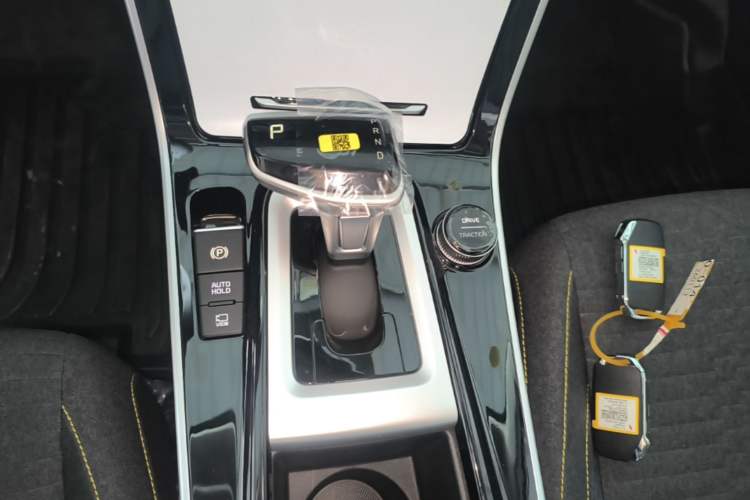 Used Kia Seltos 2026 Model 1.5L IVT Comfort Edition Gear Lever