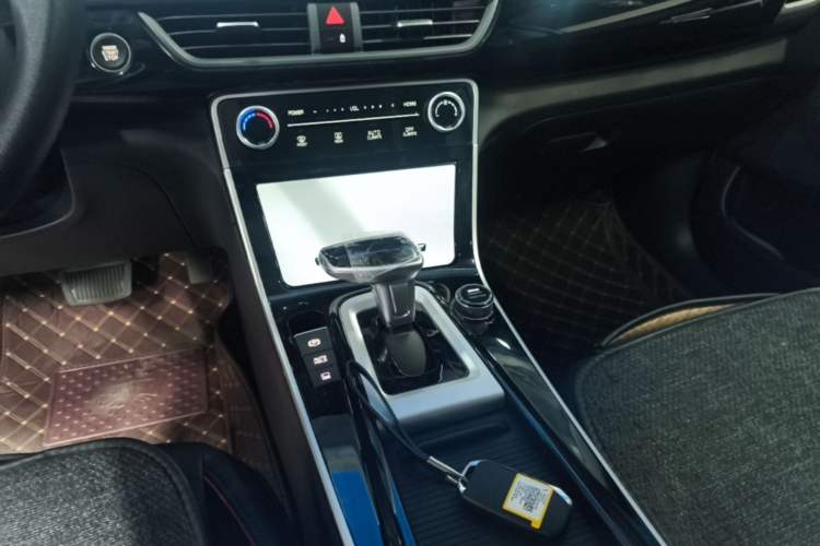 Used Kia Seltos 2026 1.5L IVT Luxury Edition Gear Lever