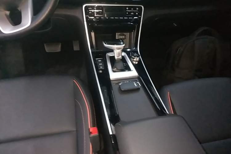 Used Kia Seltos 2026 1.5L IVT Luxury Comfort Edition Gear Lever