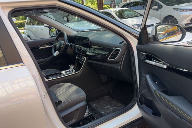 Used Kia Seltos 2026 Model 1.5L IVT Comfort Edition Interior 4