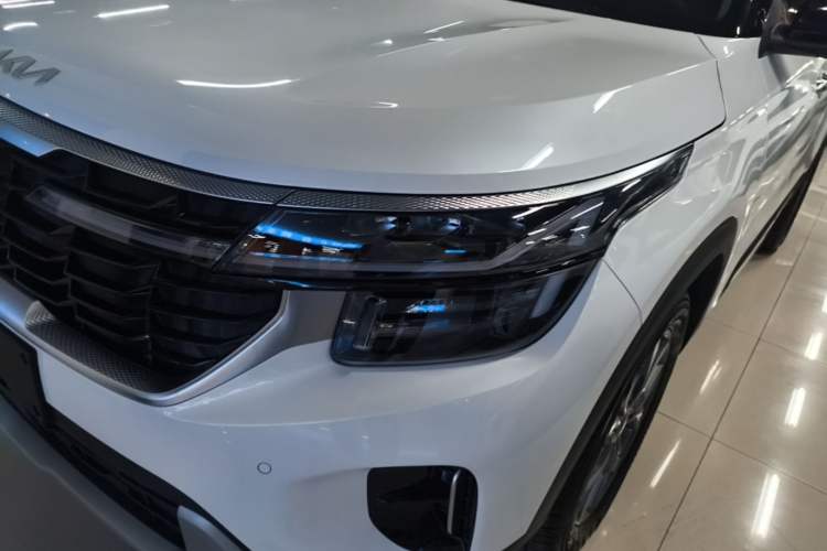 Used Kia Seltos 2026 1.5L IVT Luxury Edition Left Front Headlight