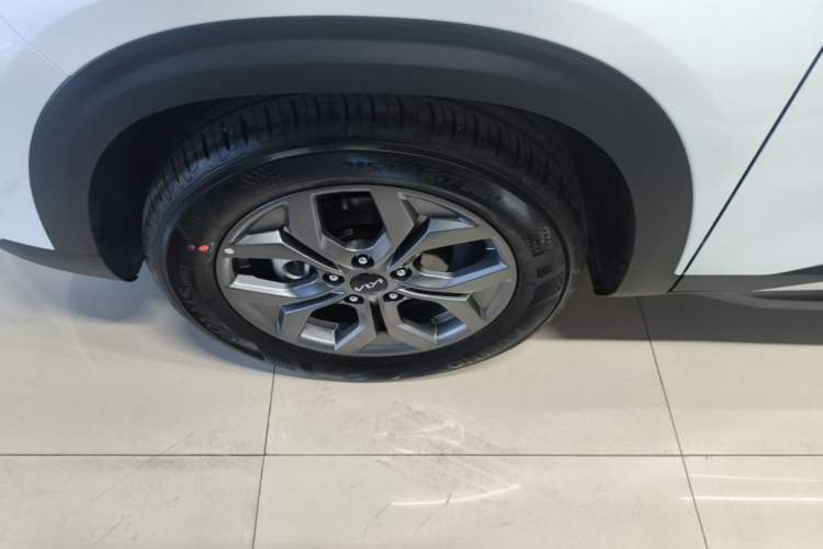 Used Kia Seltos 2026 1.5L IVT Luxury Edition Left Front Wheel Hub