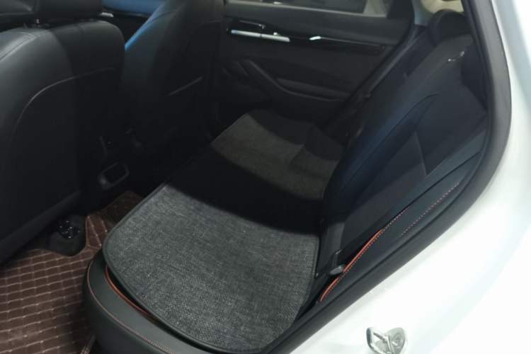 Used Kia Seltos 2026 1.5L IVT Luxury Edition Left Rear Seat