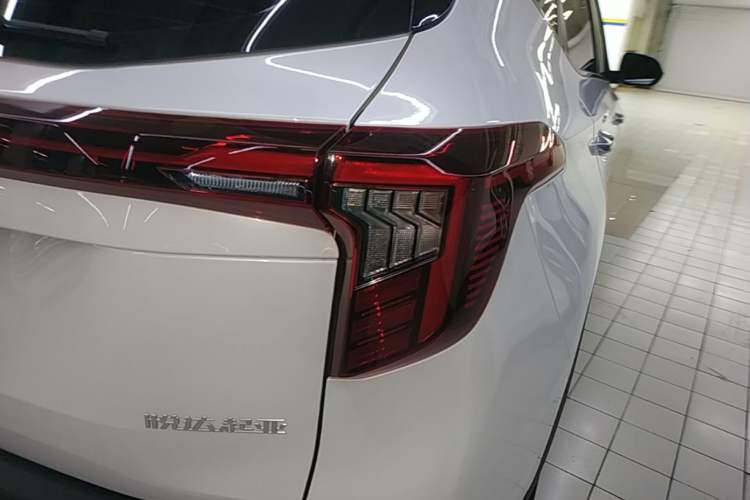 Used Kia Seltos 2026 1.5L IVT Luxury Comfort Edition Right Rear Taillight
