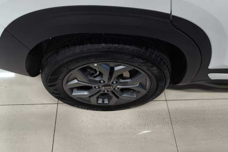 Used Kia Seltos 2026 1.5L IVT Luxury Edition Right Rear Wheel Hub
