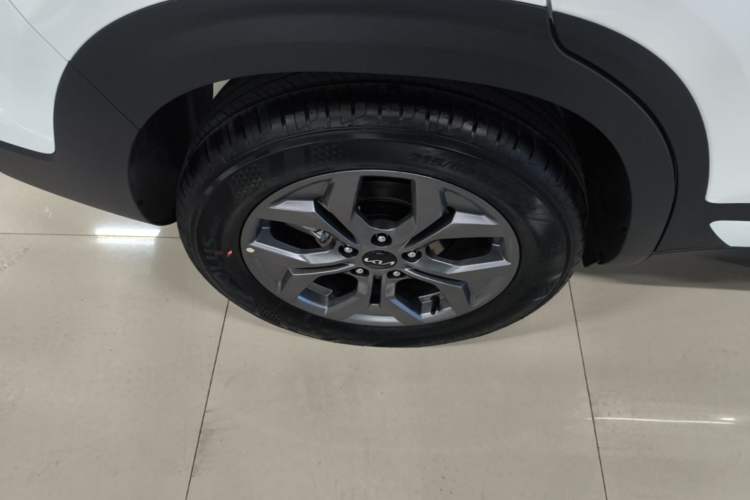 Used Kia Seltos 2026 1.5L IVT Luxury Edition Right Rear Wheel Hub