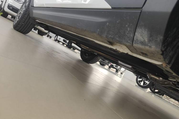 Used Kia Seltos 2026 1.5L IVT Luxury Comfort Edition Right Side Sill