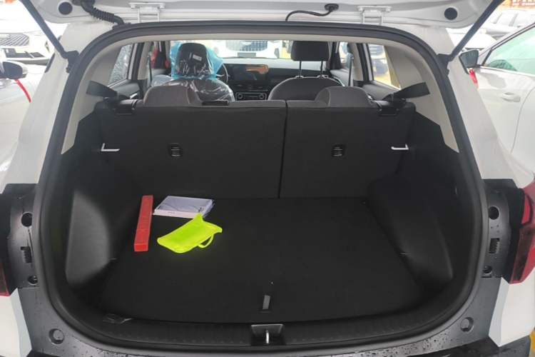 Used Kia Seltos 2026 Model 1.5L IVT Comfort Edition Trunk