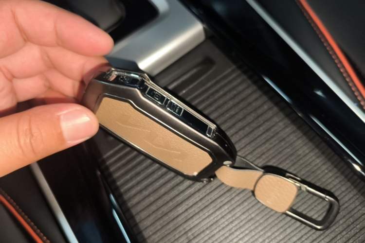 Used Kia Seltos 2026 1.5L IVT Luxury Edition Vehicle Key