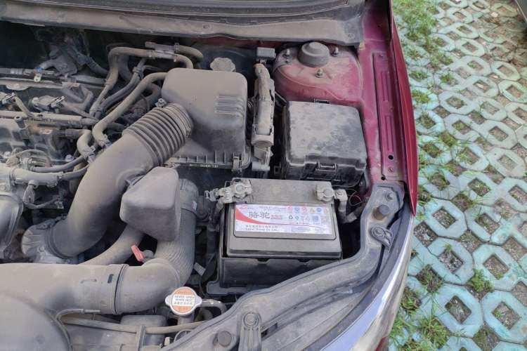 Used Kia Shuma 2010 2.0 AT Luxury Edition Engine Bay Left