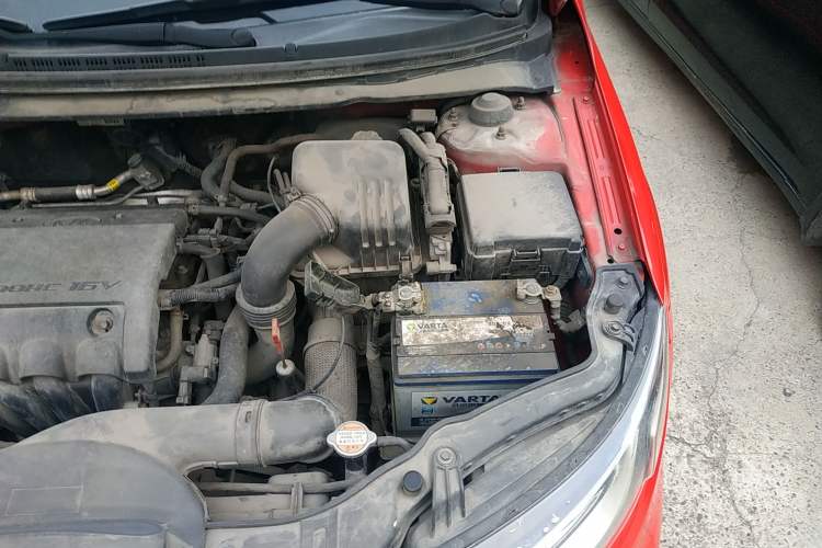 Used Kia Shuma 2010 1.6AT Luxury Edition Engine Bay Left