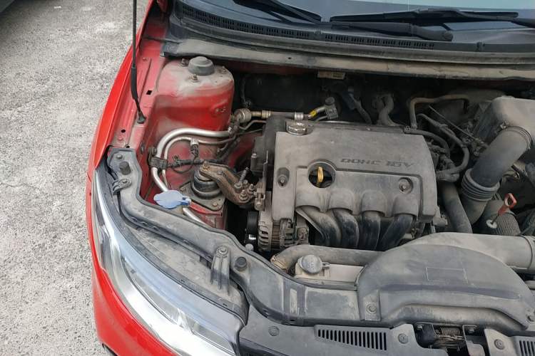 Used Kia Shuma 2010 1.6AT Luxury Edition Engine Bay Right