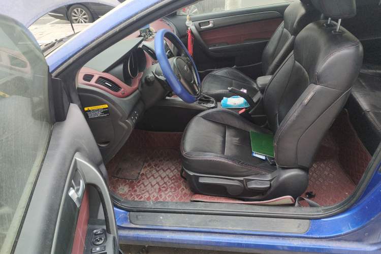 Used Kia Shuma 2011 2.0 AT Sport Edition Interior 3