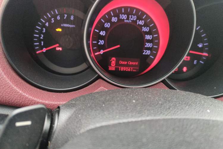Used Kia Shuma 2011 2.0 AT Sport Edition Odometer Close Up