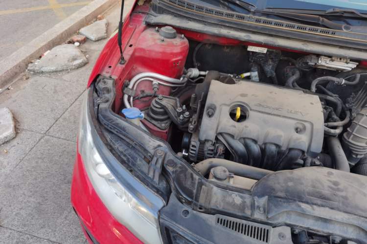 Used Kia Shuma 2011 1.6AT Luxury Edition Engine Bay Right