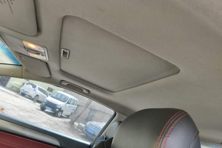 Used Kia Shuma 2011 1.6AT Luxury Edition Headliner