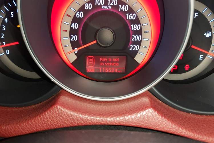 Used Kia Shuma 2011 2.0 AT Sport Edition Odometer Close Up