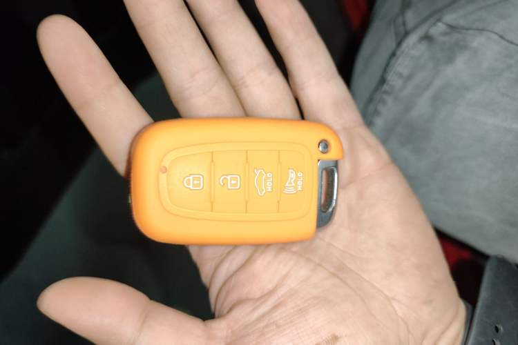 Used Kia Shuma 2011 2.0 AT Sport Edition Vehicle Key