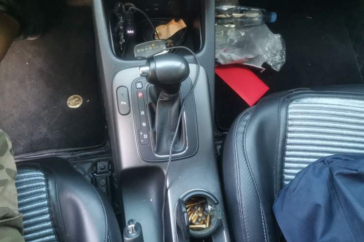 Used Kia Shuma 2014 1.6T Luxury Edition China IV Gear Lever