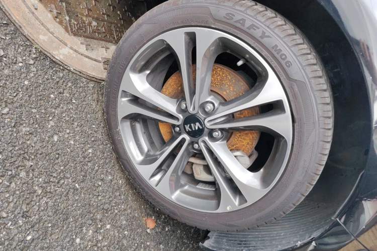 Used Kia Shuma 2014 1.6T Fashion Edition China IV Right Front Wheel Hub