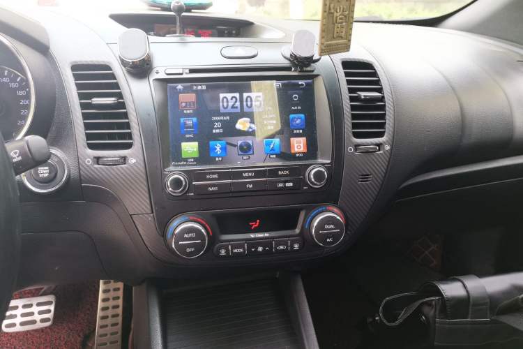 Used Kia Shuma 2014 1.6T Flagship Edition China IV Standard Audio And AC Panel