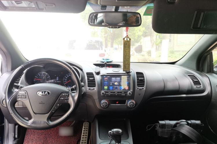 Used Kia Shuma 2014 1.6T Flagship Edition China IV Standard Center Console