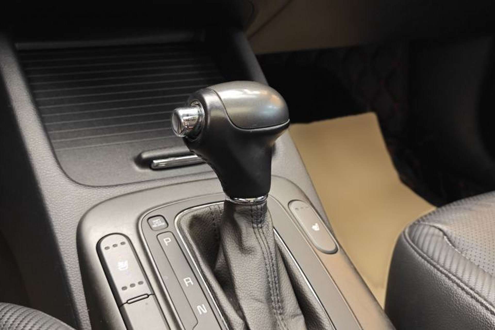 Used Kia Shuma 2014 1.6T Flagship Edition China IV Standard Interior 3