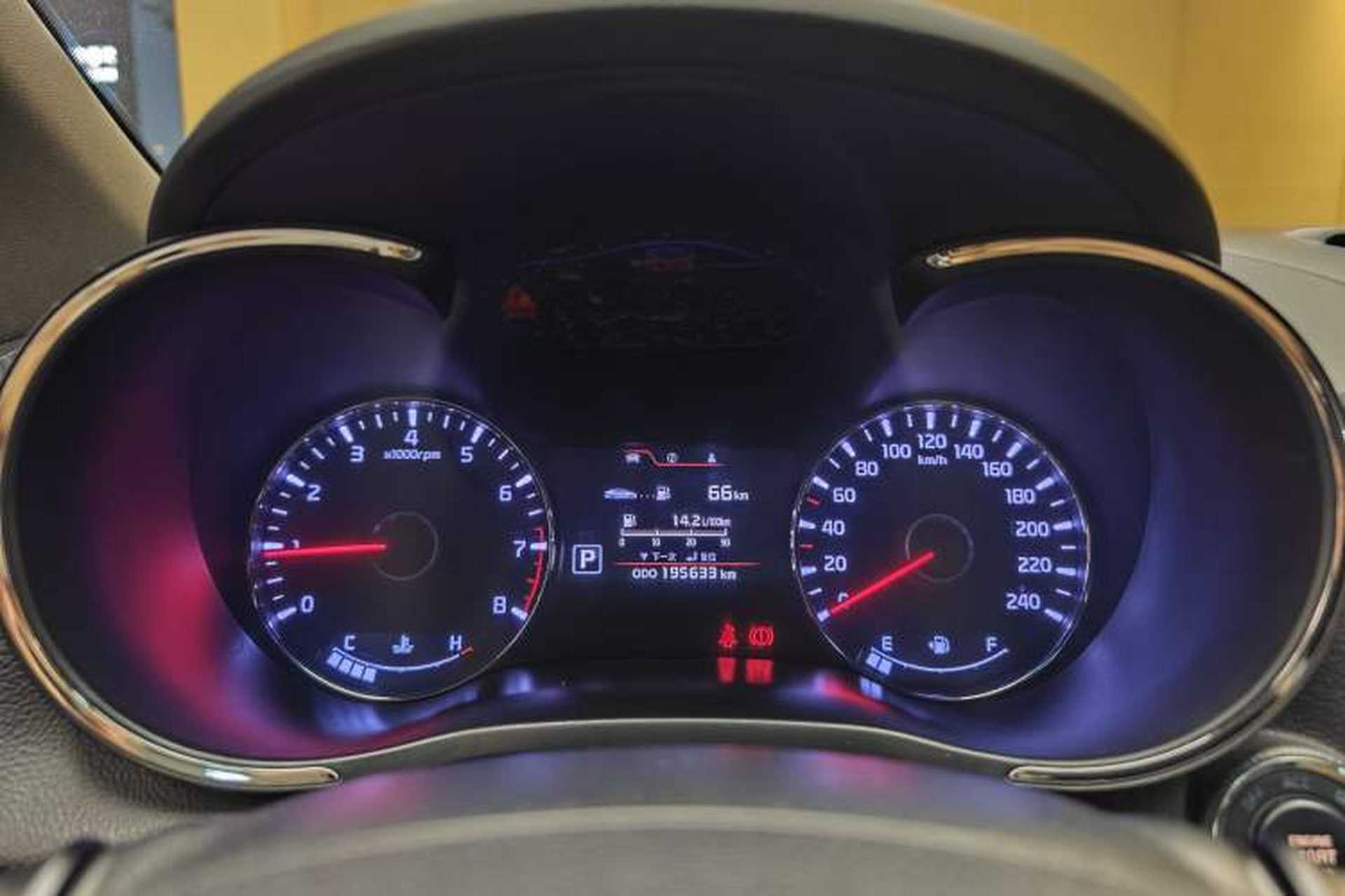 Used Kia Shuma 2014 1.6T Flagship Edition China IV Standard Odometer Close Up