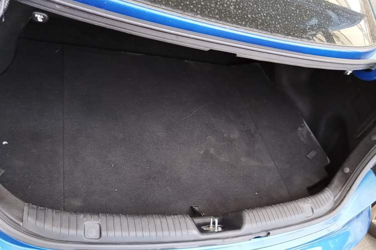 Used Kia Shuma 2014 1.6T Flagship Edition China IV Standard Trunk
